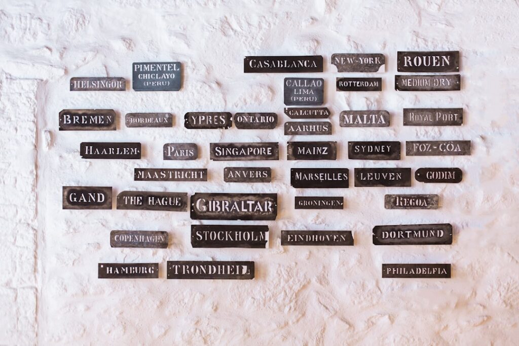 guide complet pour créer des noms fantasy uniques et mémorables, parfaits pour vos personnages, mondes et histoires imaginaires.