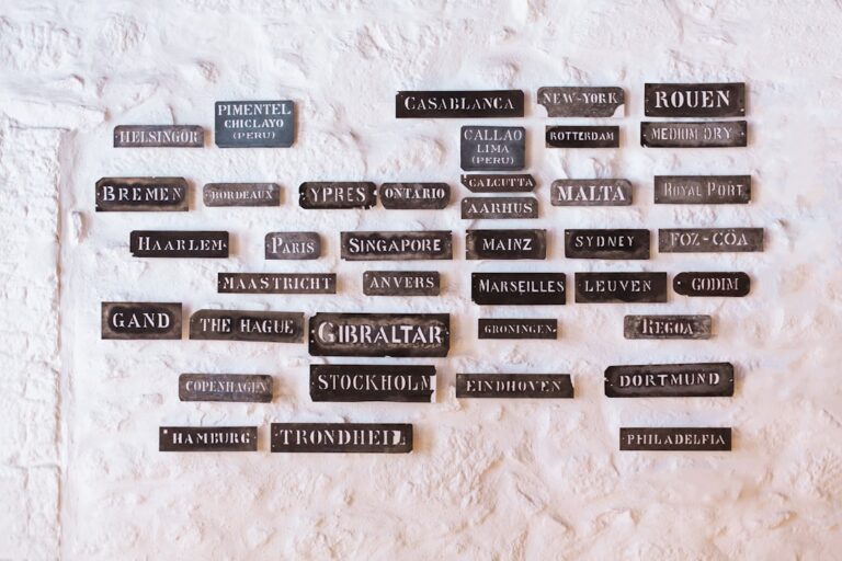 guide complet pour créer des noms fantasy uniques et mémorables, parfaits pour vos personnages, mondes et histoires imaginaires.